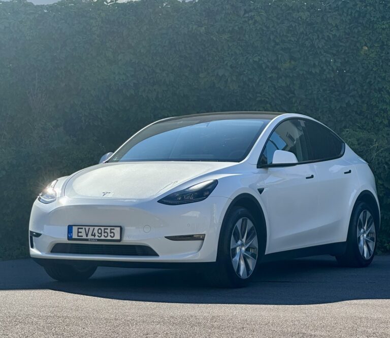 Tesla Model Y 2022
