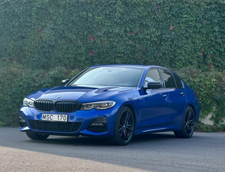 BMW 318 2022